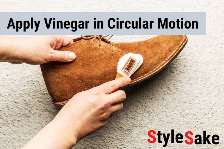 apply vinegar on shoes